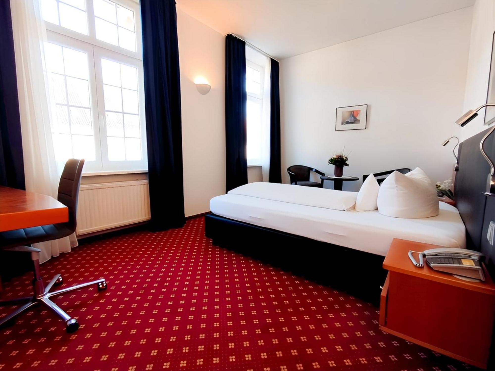 Hotel Schwert Rastatt Exterior foto